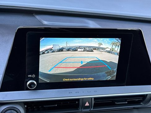 Certified 2024 Toyota Prius LE FWD image 21