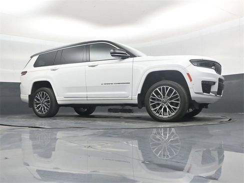 Used 2022 Jeep Grand Cherokee L Summit image 40
