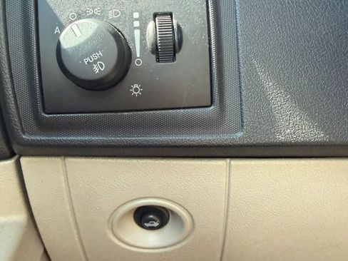 Used 2006 Dodge Charger R/T RWD image 24