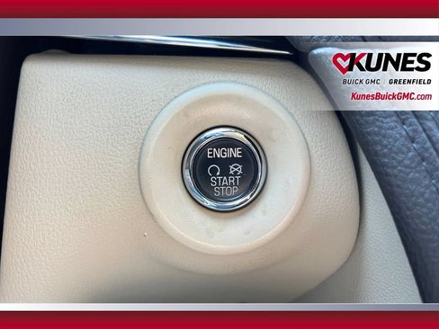 Used 2014 Lincoln MKT FWD image 32
