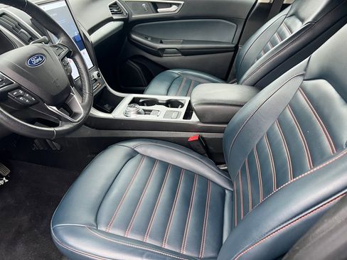 Used 2022 Ford Edge SEL w/ Sport Appearance Package image 9