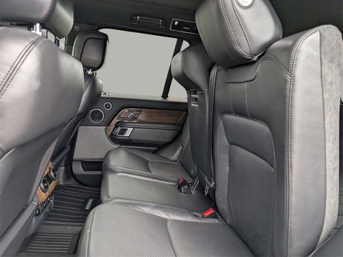 Used 2018 Land Rover Range Rover Supercharged image 14
