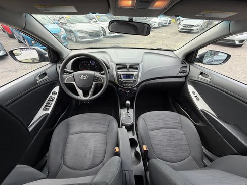 Used 2017 Hyundai Accent SE FWD image 32