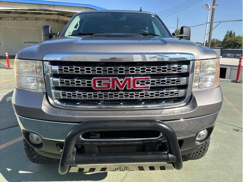 Used 2013 GMC Sierra 2500 SLE w/ SLE Preferred Package image 4