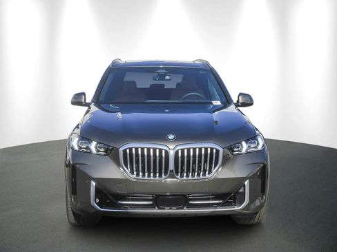 New 2026 BMW X5 xDrive40i w/ Premium Package image 2