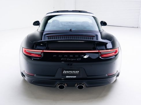 Used 2018 Porsche 911 Targa 4S image 7