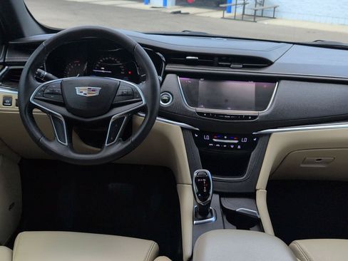 Used 2017 Cadillac XT5 FWD image 15