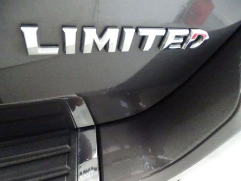 Used 2017 Jeep Grand Cherokee Limited AWD/4WD image 28