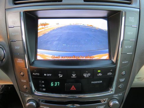 Used 2011 Lexus IS 250 4dr Sport Sdn RWD image 21