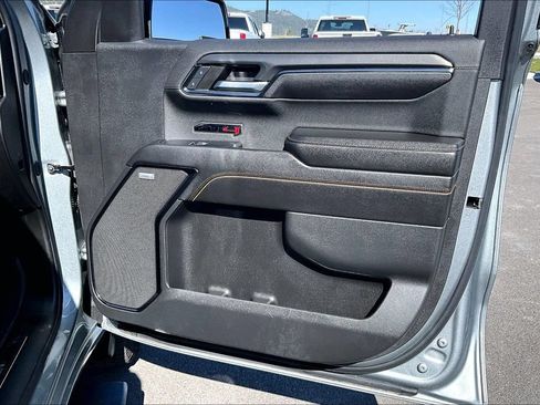 Used 2024 GMC Sierra 1500 AT4 w/ Technology Package AWD/4WD image 25