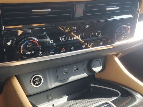 Certified 2023 Nissan Rogue Platinum w/ Platinum Premium Package FWD image 25