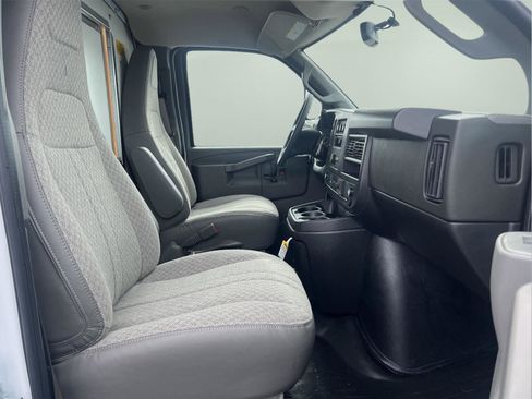New 2026 Chevrolet Express 3500 w/ Power Convenience Package image 9