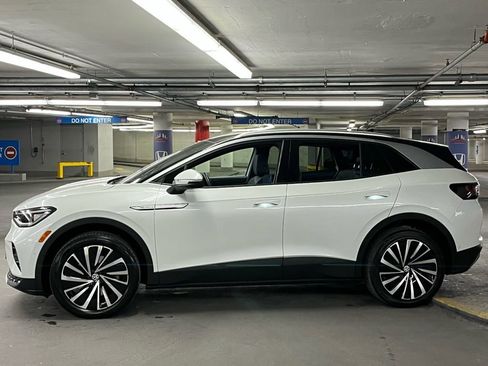 Used 2023 Volkswagen ID.4 Pro S Plus image 34