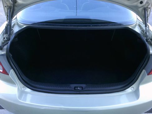 Used 2005 MAZDA MAZDA6 i FWD image 21