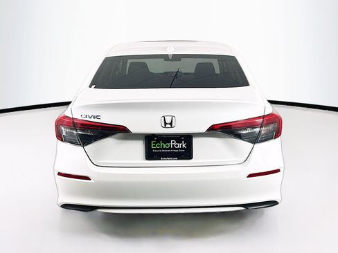 Used 2024 Honda Civic EX image 7