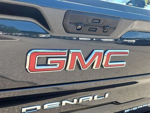 Used 2021 GMC Sierra 1500 Denali w/ Denali Ultimate Package AWD/4WD image 31