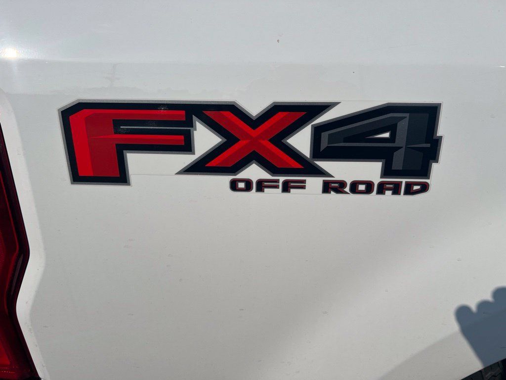 Used 2022 Ford F250 Lariat w/ Lariat Ultimate Package AWD/4WD image 7