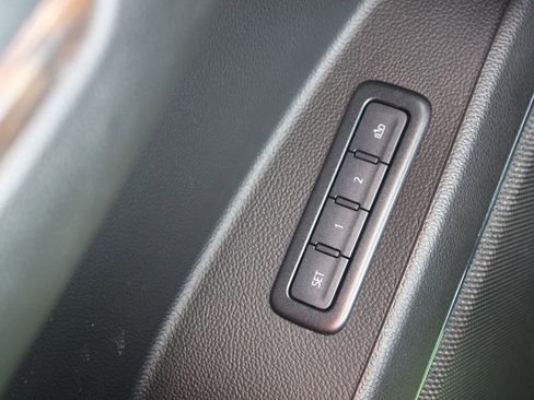 Used 2020 Chevrolet Suburban LT RWD image 10