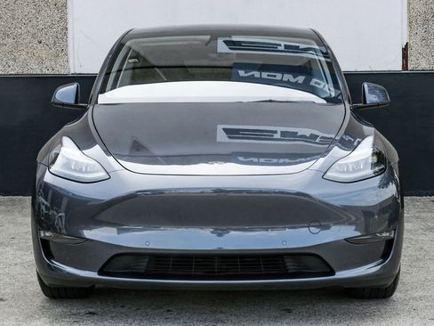 Used 2022 Tesla Model Y Performance AWD/4WD image 5