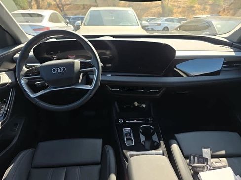Used 2025 Audi Q6 e-tron Premium Plus w/ Premium Plus AWD/4WD image 7