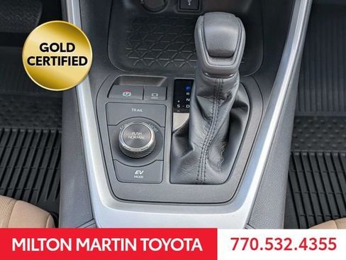 Used 2022 Toyota RAV4 XLE AWD/4WD image 19