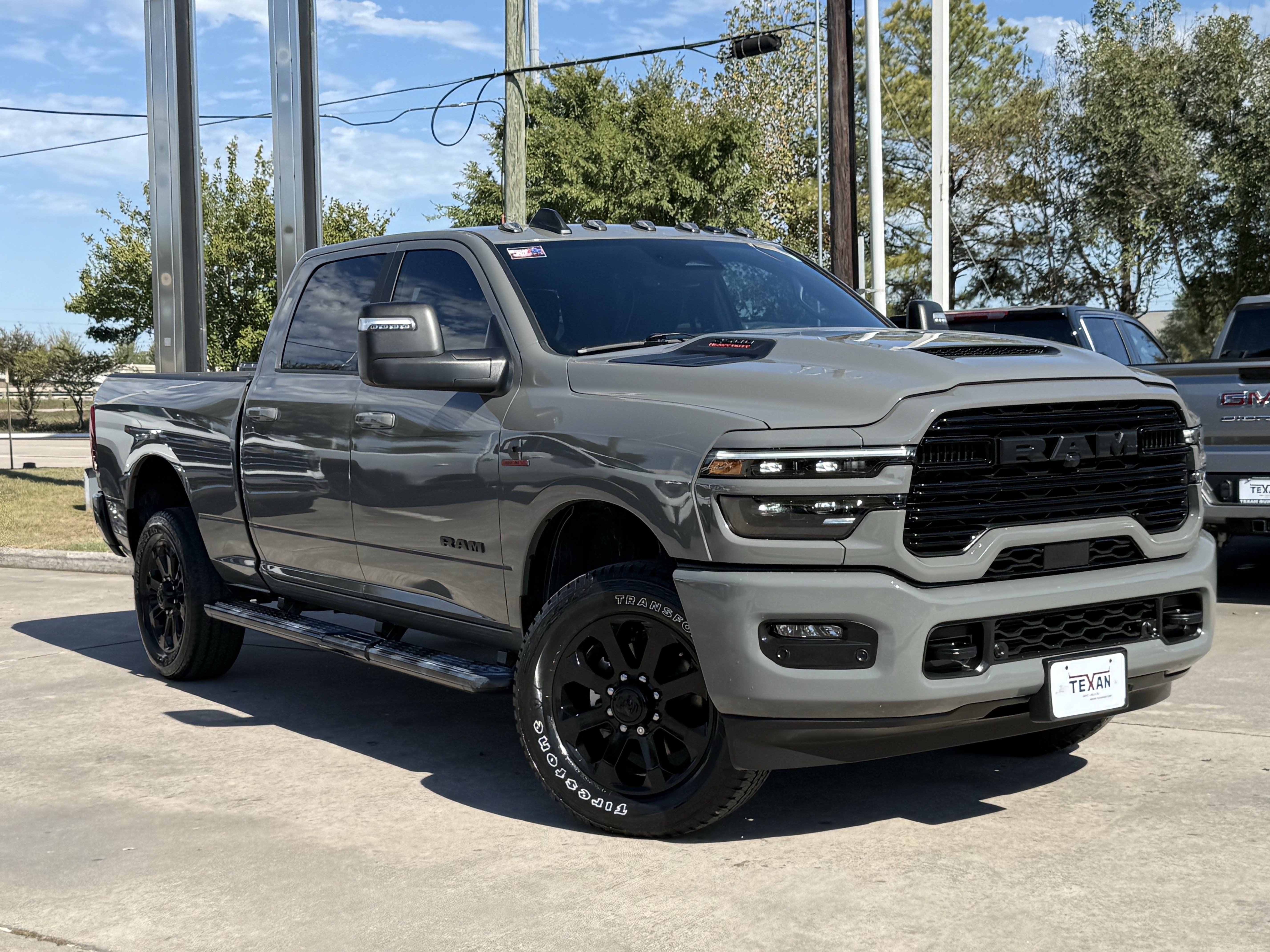 Used 2026 RAM 2500 Laramie w/ Night Edition AWD/4WD image 2