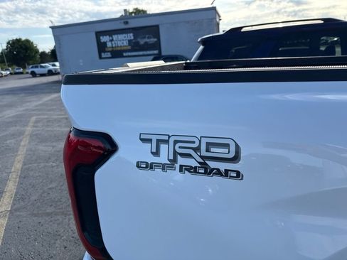Used 2025 Toyota Tacoma TRD Off-Road AWD/4WD image 6