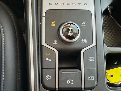 Used 2023 Kia Sorento EX image 36