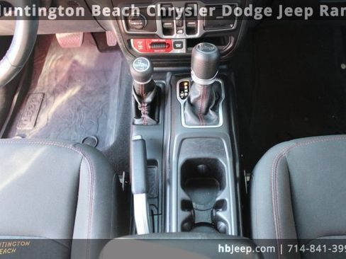 Used 2018 Jeep Wrangler Unlimited Rubicon image 14