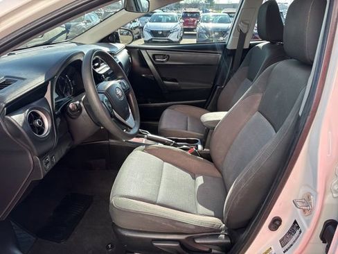 Used 2019 Toyota Corolla L image 3