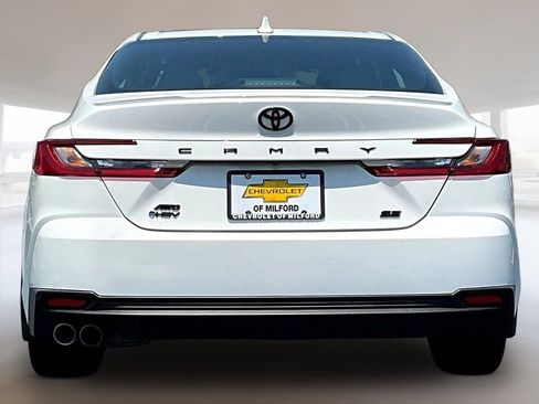 Used 2025 Toyota Camry SE w/ Convenience Package AWD/4WD image 5