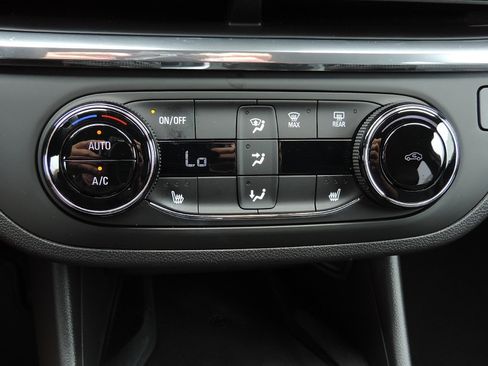 Used 2025 Buick Envista Preferred w/ Convenience I Package FWD image 20
