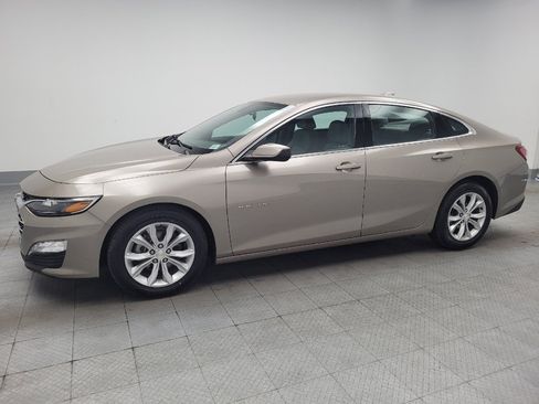 Used 2022 Chevrolet Malibu LT FWD image 2