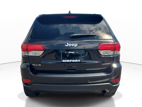 Used 2021 Jeep Grand Cherokee Laredo AWD/4WD image 5