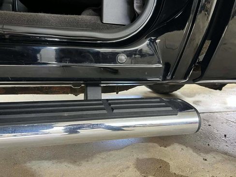 Used 2010 GMC Sierra 1500 SLT w/ LPO, Deluxe Chrome Package image 11