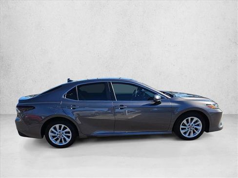 Used 2023 Toyota Camry LE image 4