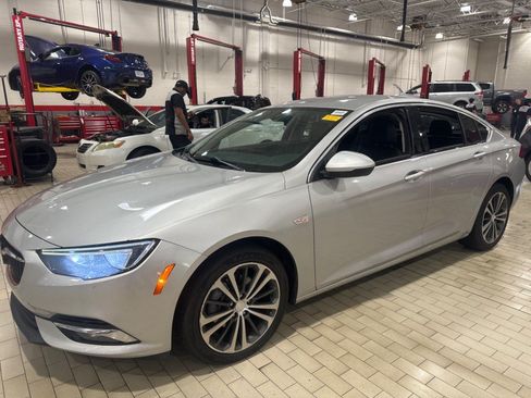 Used 2020 Buick Regal Essence w/ Sights and Sounds Package FWD image 12