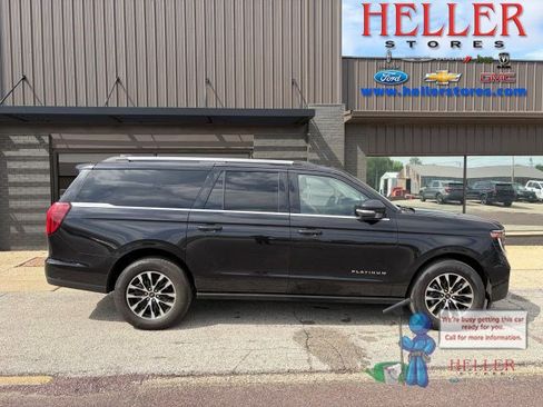 Used 2025 Ford Expedition Max Platinum AWD/4WD image 1