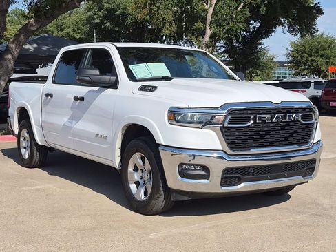 Used 2025 RAM 1500 Big Horn AWD/4WD image 12