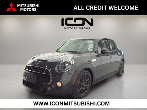 Used 2019 MINI Cooper S image 1