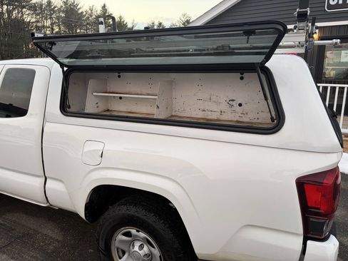 Used 2021 Toyota Tacoma SR5 image 7