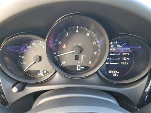 Used 2025 Porsche Macan image 20