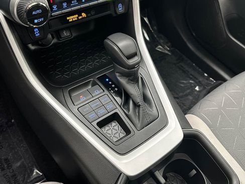 Certified 2022 Toyota RAV4 XLE w/ Convenience Package image 14