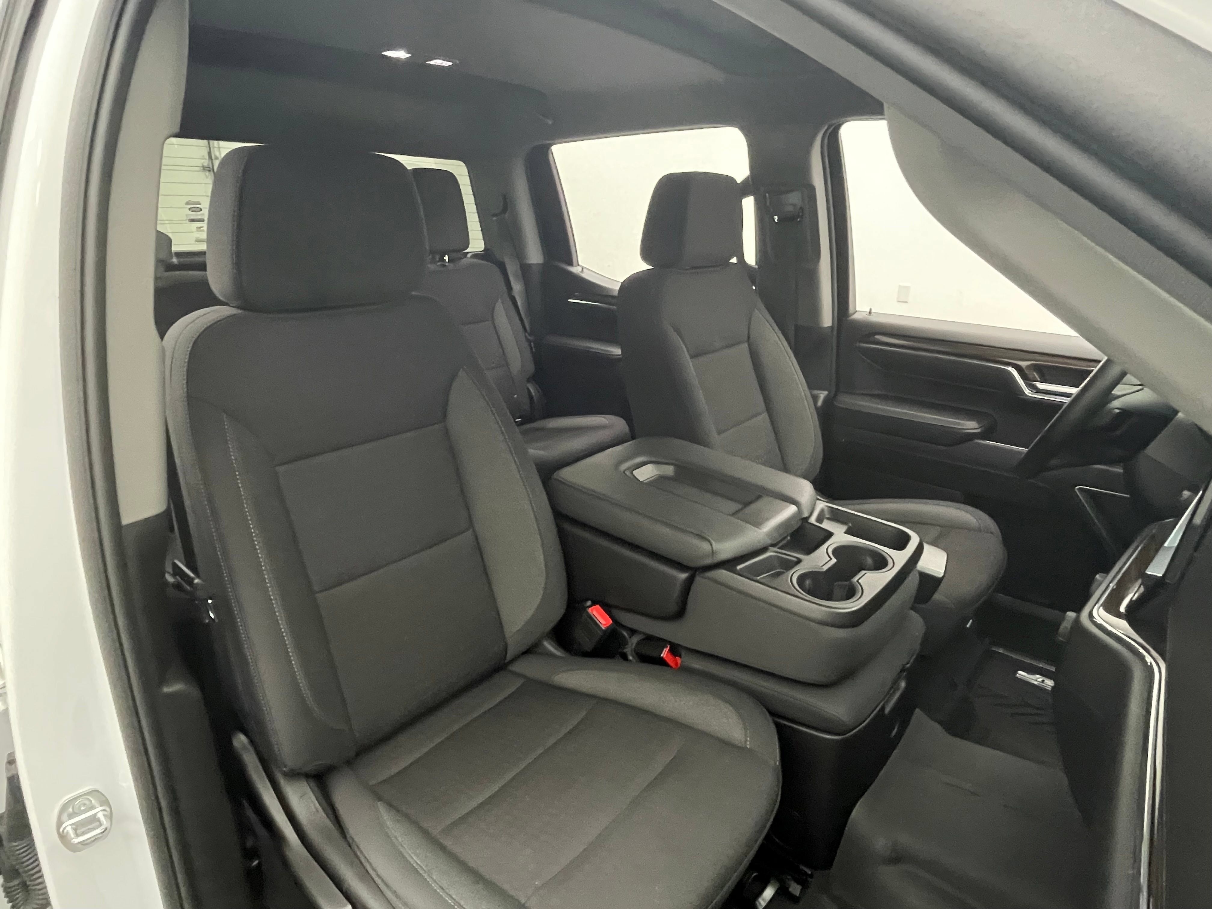 Used 2024 Chevrolet Silverado 1500 RST AWD/4WD image 33
