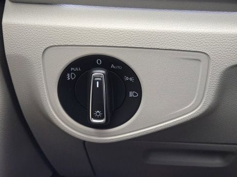 Used 2019 Volkswagen Atlas SEL Premium image 27