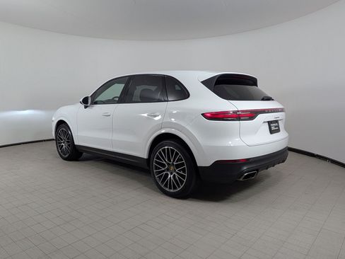 Certified 2021 Porsche Cayenne AWD/4WD image 3