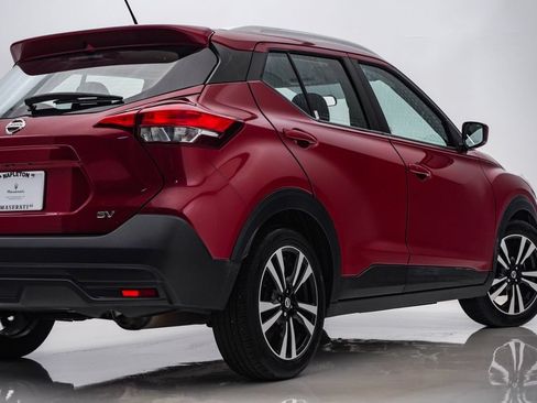 Used 2019 Nissan Kicks SV FWD image 10