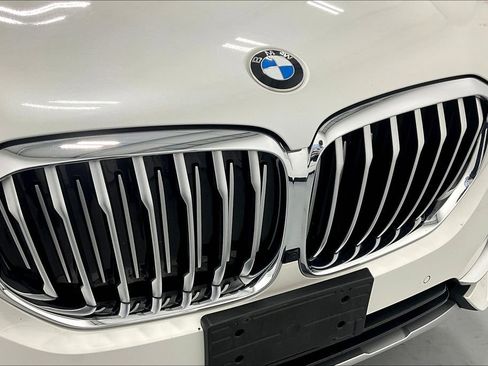 Used 2020 BMW X5 xDrive40i w/ Premium Package image 38
