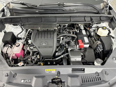 Used 2023 Toyota Highlander XLE AWD/4WD image 31