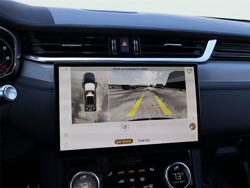 Used 2022 Jaguar F-PACE SVR image 25